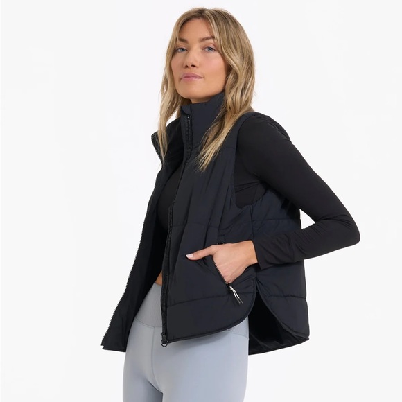 Vuori Jackets & Blazers - Vuori Canyon Insulated Vest Black NWT